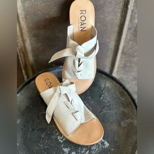 Roan by Bedstu grapevine bone. NWT